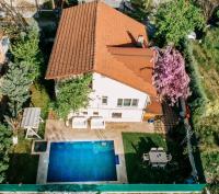 Sapanca Eren Villa-Isıtma Havuzlu - B&B Sapanca