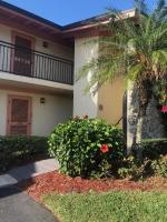 Beach bungalow at Ocean Village - B&B Fort Pierce