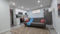 SERENE & MODERN 1BED SUITE + CLOSE TO AIRPORT - B&B