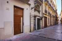 VLC HOST- Eixarchs - B&B Valencia