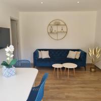 Rez de villa avec piscine privée, wifi, jardin clôturé - B&B