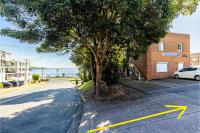 Blue Vista 8 13 Victoria Parade - Studio with air con and spectacular views - B&B