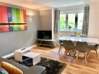 Risinghurst, Oxford, an ENTIRE 2beds, 2bathrooms, free Wi-Fi, Free Parking - Bed and Breakfast Oxford