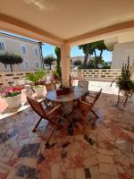 BOUGANVILLE casa vacanza ambiente climatizzato con wi fi - B&B Pineto