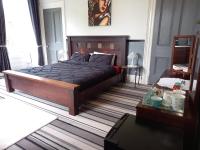 Suite with Garden View