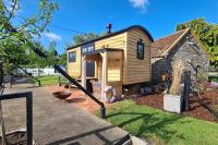 B&B Saltford - Island Hut - Outdoor bath tub, firepit and water equipment - Bed and Breakfast Saltford