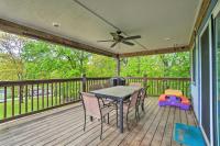 B&B Branson West - Table Rock Lake House with Fire Pit Steps to Water! - Bed and Breakfast Branson West