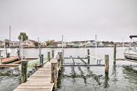Walk to Maryland Beach Canal-Front Escape with Dock - Chambres d’hôtes Ocean City