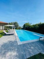 Villa con vista lago e piscina - Ferienwohnung Menago