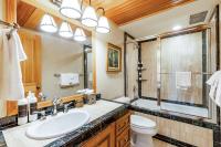 3 Bedroom Condominium with Spa #212