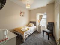 Single Room with Private External Bathroom