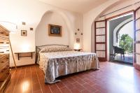Queen Room with Garden View