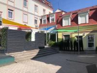 La Bella Centrum Apartmanok Kék Zöld - B&B