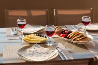 Overview Chania with sea view and amazing sunset - Ferienwohnung Chionato