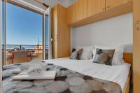 One-Bedroom Apartment with Balcony and Sea View (2 + 1)