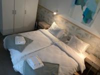 Acogedor apartamento en semisótano con patio y cerca de la Plaza de España - Chambres d'hôtes Séville