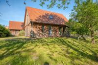 traumHaff Küstenchalets - einzigartige Chalets an der Ostsee. Ganz aus Lärchenholz mit Kamin und Sauna - B&B Vogelsang