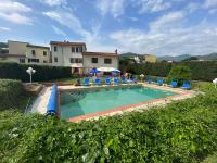 Villa con piscina tra Versilia e Cinque Terre - B&B Luni