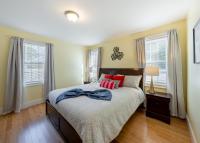 Peaceful 5BR & 4BA Quincy House w Patio, near Red Line & Pet Friendly 284 - Chambres d'hôtes Quincy