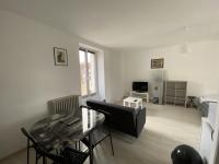 Appartement Rénové avec Cuisine Américaine et WIFI, Proche des Thermes Saint Roch - FR-1-541-32 - Chambres d'hôtes La Roche-Posay