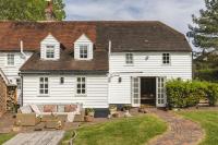 Cosy Cottage with Beautiful Garden, HotTub & Sauna - B&B