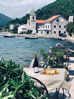 B&B Tivat - Eco Hotel Carrubba - Bed and Breakfast Tivat
