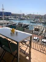 Appartement 80 m2,Port Rhodes D-2 chambres, terrasse panoramique, vue sur le canal principal d’Empuriabrava - B&B Empuriabrava
