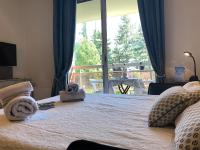 Studio les mélèzes vue montagne Barcelonnette - B&B Barcelonnette