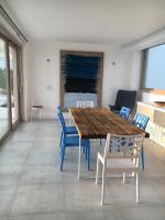 Luxury villa Blue&Blanc piscina a sfioro isola - Chambres d’hôtes Diamante