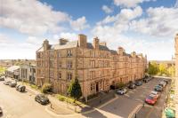 B&B Edinburgh - Pass the Keys Stunning 3 Bed Loft Style Apt with Free Parking - Bed and Breakfast Edinburgh