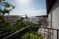 Apartamento con balcón