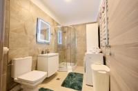 Ana Luxury Apartment- Spa n Pool resort - parking - B&B Mamaia