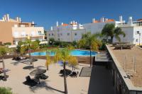 Cabanas Garden - Stunning 2 bedroom apartment - Communal Pool - 2 minuts walking to the river - B&B Cabanas de Tavira