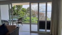 Amal Villa - Luxury 2 Bed, 2 Bath Apartment with Panoramic Ocean Views, Peaceful, Private Beach - B&B Agcogon