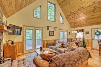 Fire Pit and Grill Whittlers Mountain Escape! - B&B