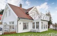 B&B Kolltveit - Stunning Home In Fjell With Wifi And 3 Bedrooms - Bed and Breakfast Kolltveit