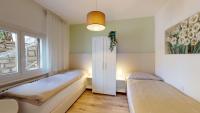 Appartamento con 2 Camere da Letto e Vista Lago