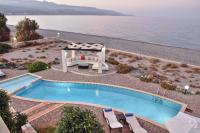 Beachfront villa Aqua Marine with private pool,ping-pong & BBQ - B&B Chionáto