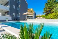 B&B Novalja - Summer Breeze Pool Apartments - Bed and Breakfast Novalja