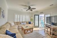 Ocean Isle Condo with Community Pool & Hot Tub! - B&B Ocean Isle Beach