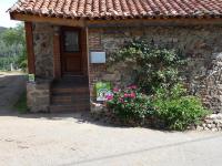 Charmante maison avec poêle et salon ombragé à Pralong - FR-1-496-261 - Ferienwohnung