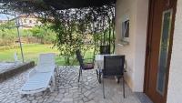 Apartment with Garden View