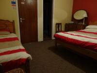 Family Room (2 Adults + 2 Children)