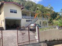 Stunning 2-Bed Apartment in Grand Roy Grenada - Ferienwohnung
