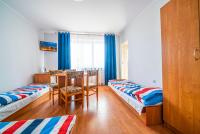 Vierbettzimmer mit Balkon