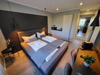 B&B Moers - Liro Hotel Moers - Bed and Breakfast Moers