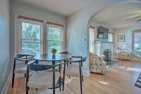 Benton Harbor Gracie Cottage with Hot Tub and Yard! - B&B Benton Harbor