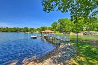 Lake Norman Retreat with Dock about 1 Mi to Marina! - B&B