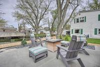 Waterfront Syracuse Home with Patio and Fire Pit! - Ferienwohnung Syracuse