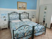 Camera Matrimoniale/Doppia con Letti Singoli con Bagno